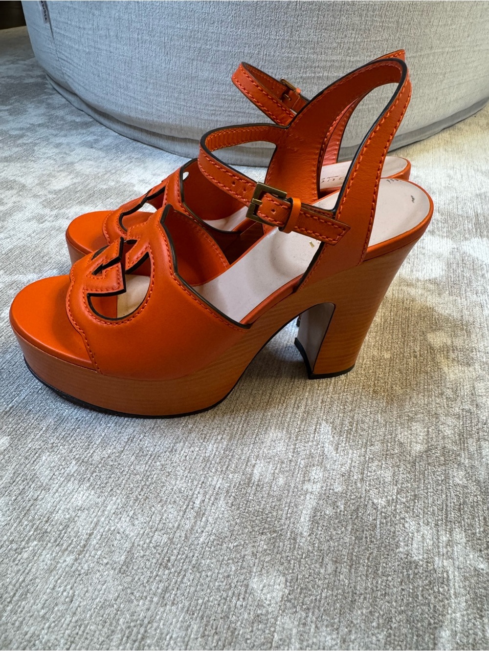 Gucci Orange Cutout GG Platform Sandals - Picture 2 of 4